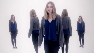 V-Neck T-Shirt worn by McKenna Brady (Liana Liberato) in Light as a Feather Season 2 Episode 8