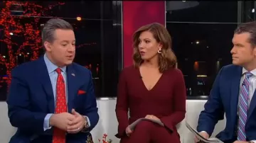 Black Halo Samb­o­ra Cropped Jump­suit worn by Lisa Boothe in Fox & Friends December 29,2019