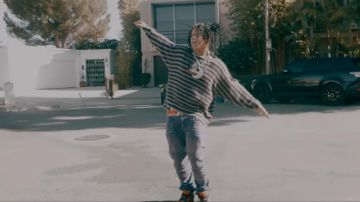 Moncler Multicolore encolure ras du cou de Chandails de Trippie Redd dans la vidéo de musique Trippie Redd - Moon Walker (Prod. Star Garçon)