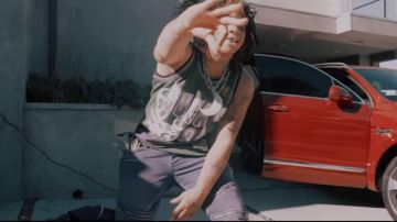 Mitchell & ness Vert Throwback Jersey de Trippie Redd dans la vidéo de musique Trippie Redd - Moon Walker (Prod. Star Garçon)