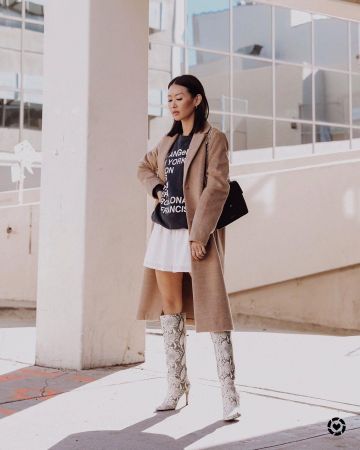 Steve Madden Knee High Boot de Christine Kong en la cuenta de Instagram @dailykongfidence
