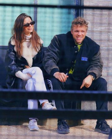 Orseund Iris Cropped Ribbed Knit Turtle­neck Sweater worn by Emily Ratajkowski Manhattan December 28, 2019