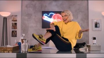 Rayé Pantalon porté par Alice Pieszecki (Leisha Hailey) dans The L Word: Génération Q Saison 1 Épisode 4