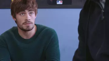 El suéter verde de Maxime (Clément Rémiens) en Mañana nos pertenece (episodio 630)