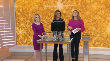 Karen millen Cold-Shoul­der Black Jer­sey Top worn by Hoda Kotb on Today January 1, 2019