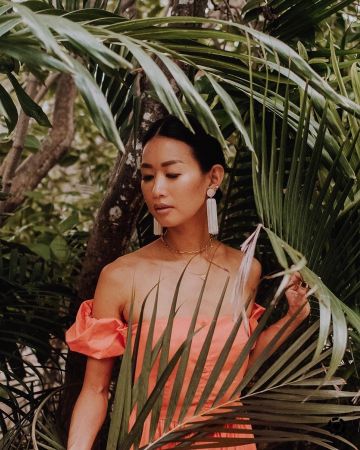 Gorjana Neck­lace of Christine Kong on the Instagram account @dailykongfidence