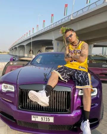 Le maillot de basket jaune des Leakears de Lil Pump sur son compte Instagram @lilpump