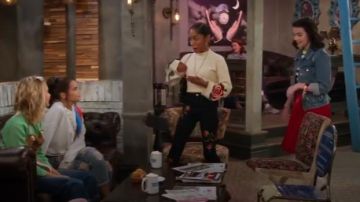 Black embroidered floral jeans worn by Reagan (Iman Benson) in Alexa & Katie Season 3 Episode 3