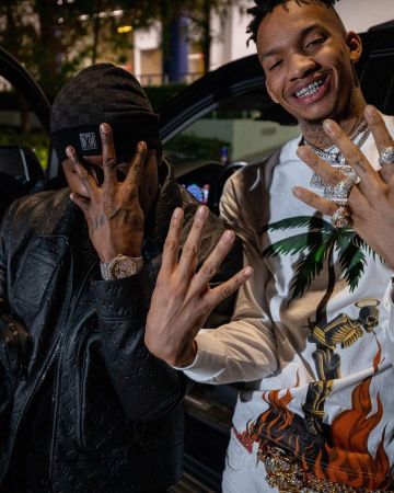 Louis vuitton Monogram Chaqueta de cuero negro en relieve de DaBaby en la cuenta de Instagram @dababy