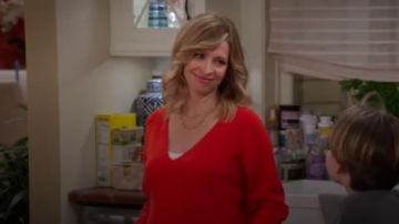 Red v neck cashmere sweater worn by Jennifer Cooper (Jolie Jenkins) in Alexa & Katie Season 3 Episode 4