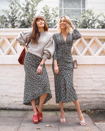 Topshop V Cuello Midi Vestido de Hannah en la cuenta de Instagram @belleandbunty
