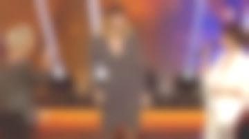 The silk dress printed satin Daphne Bürki in The French song festival 31