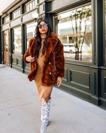 Gafas de sol cuadradas de Stephanie Taylor Jackson en la cuenta de Instagram @stephtaylorjackson