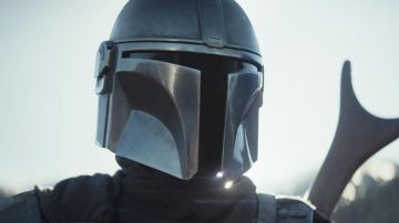 Le casque de The Mandalorian (Pedro Pascal) dans The Mandalorian (S01)
