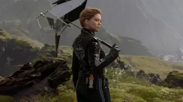 The holding Fragile Léa Seydoux in Death Stranding - Launch Trailer | PS4