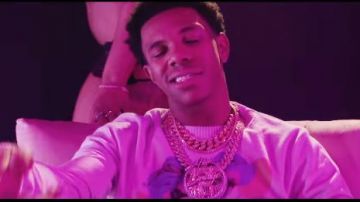 Dior Rose Print Pink Sweater of A Boogie wit da Hoodie in the music video Quando Rondo - Bad Vibe (feat. A Boogie Wit da Hoodie & 2 Chainz) [Official Music Video]
