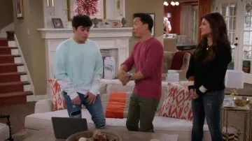 Black Sweater worn by Lori Mendoza (Tiffani Thiessen) in Alexa & Katie Season 3 Episode 6