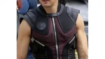 El chaleco de cuero Hawkeye de los Vengadores usado por Hawkeye (Jeremy Renner) en Los Vengadores