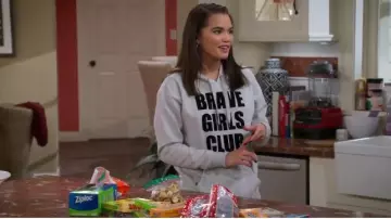 Grey Hoodie worn by Alexa Mendoza (Paris Berelc) in Alexa & Katie Season 3 Episode 6