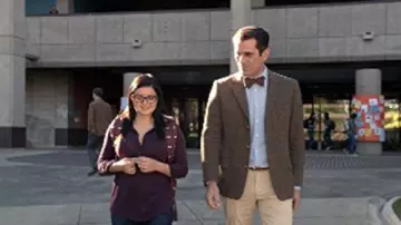 Blue suit shirt worn by Phil Dunphy (Ty Burrell) as seen in Modern Family (S07E11)