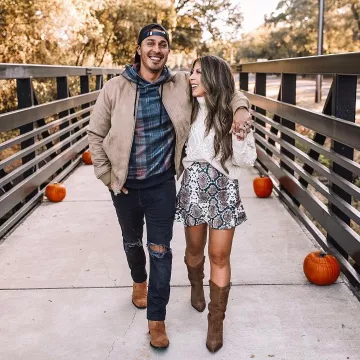 Nasty Gal Snake Skirt of Julia on the Instagram account @uniquelyjulz