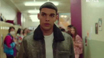 Black leather jacket with fur collar of Rahim (Sami Outalbali) in Sex Education (Season 2)
