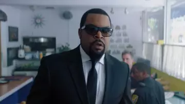 Chemise blanche de Ice Cube dans Ice Cube - Good Cop Bad Cop (Official Video)