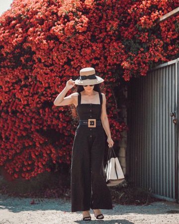 Mono de reforma de Hallie Swanson en la cuenta de Instagram @halliedaily