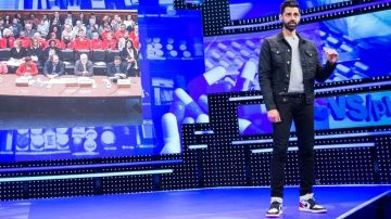 Jordan sneakers of Himself - Host (Hasan Minhaj) in Patriot Act with Hasan Minhaj (S03E04)