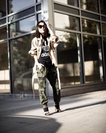 Grand Trèfle Tank Top en Noir de Nina Hu sur l'Instagram account @citizensrunway