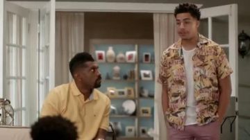 Camisa amarilla de gran tamaño usada por Andre Johnson, Jr. (Marcus Scribner) en negro Temporada 6 Episodio 11