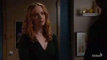 Ted Baker Vert Wrap Pull porté par Mariah Copeland (Camryn Grimes) comme on le voit sur les Jeunes et Les Agités du 9 janvier 2020