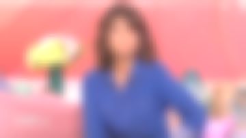 El traje de mezclilla de Faustine Bollaert en él comienza hoy 10.01.2020