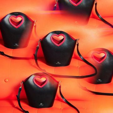 The bag with hanse heart of Katy Perry on the account Instagram of @katyperry