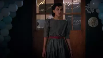 La robe de bal de Eleven (Millie Bobby Brown) dans Stranger Things S02E09
