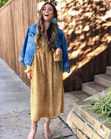 Tacones de piel de Sam Edelman de Meghan Young en la cuenta de Instagram @themeghanjones