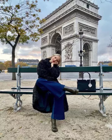 Le sac spencer large satchel de Leonie sur le compte Instagram de @leoniehanne