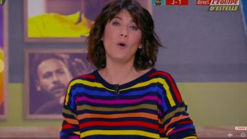 El jersey multicolor a rayas de Estelle Denis con cremallera en la espalda en L'Équipe d'Estelle