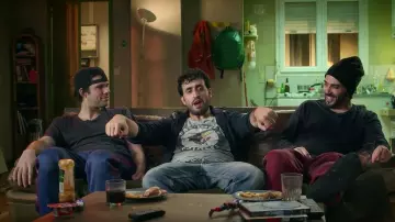 The black bonnet of Gringe in Serge le mytho (Season 1)