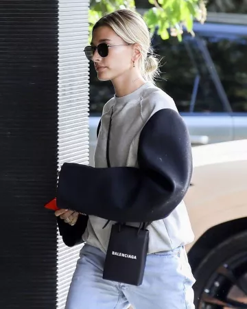 Anita Ko Meryl Hoop Earrings worn by  Hailey Bieber Honor Bar January 9, 2020