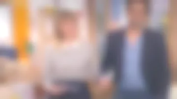 Camiseta recta de Maya Lauqué con cuello claudino de manga larga en La Quotidien el 13.01.2020