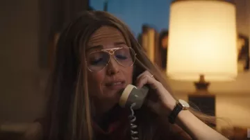 Ray-Ban shooter aviator sunglasses worn by Gloria Steinem (Rose Byrne) as seen in Mrs. America (Season 1)
