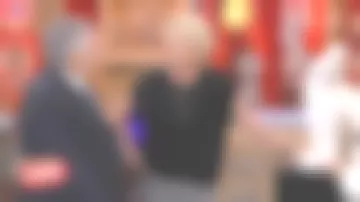 Los pantalones de pie de pollo de Sophie Davant en Affaire conclue