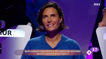 The earrings of Alessandra Sublet in The big contest facilitators 11/01/2020