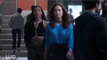 Biege Cargo Pants worn by RiRi Curtis (Taveeta Szymanowicz) in Dare Me Season 1 Episode 2