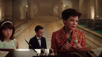 Orange print jacket of Judy Garland (Renée Zellweger) in Judy