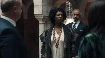 Plaid Coat of Agatha Wilson (Tanya Moodie) in A Discovery of Witches (S01)