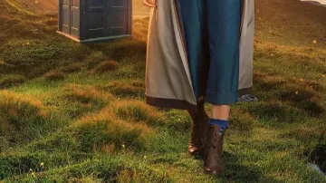 Striped Socks of The Doctor (Jodie Whittaker) in Doctor Who (S11E01)