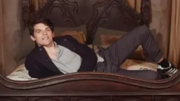 Black Sneakers of Marcus Whitmore (Edward Bluemel) in A Discovery of Witches (S01)