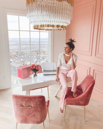 Leg Pants of Christine on the Instagram account @christineandrew